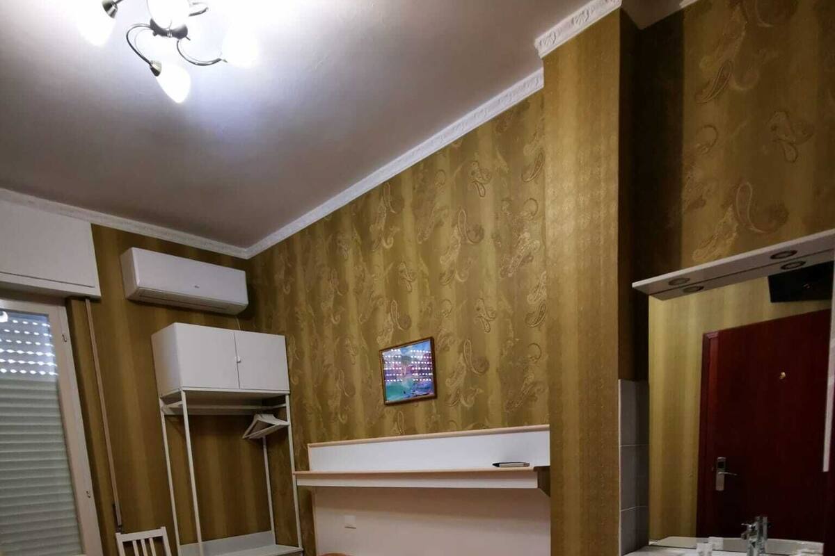 In-room safe, free WiFi, bed sheets