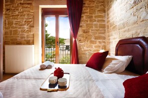 Soundproofing, iron/ironing board, free WiFi, bed sheets - disCrete Villa Loutra (Rethymno)