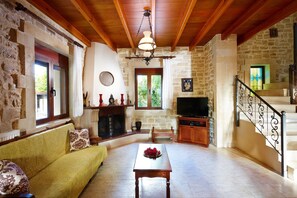 Living area - disCrete Villa Loutra (Rethymno)
