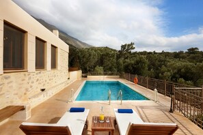 Sundeck - Villa Louisa (Agios Vasileios)