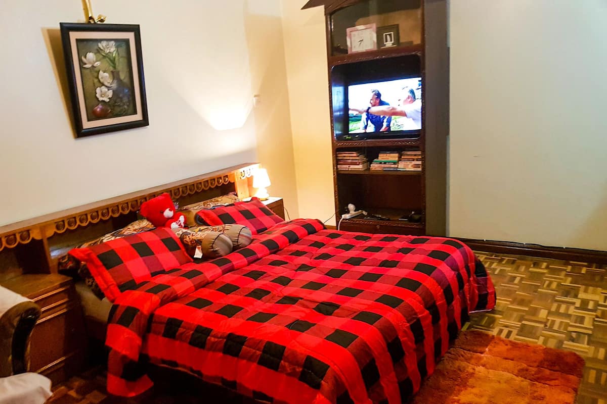 Superior Apartment, 2 Bedrooms | 2 bedrooms, blackout drapes, iron/ironing board, rollaway beds