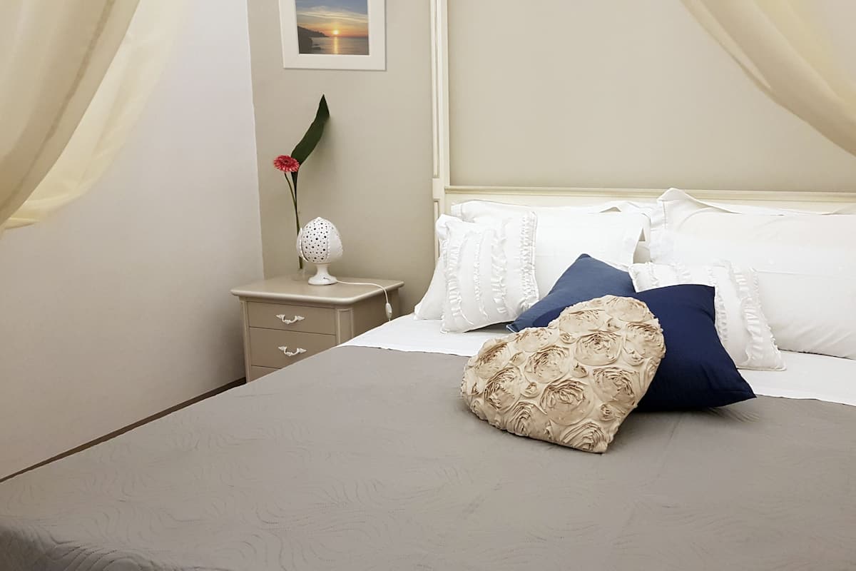 Superior Room, 1 Queen Bed, Non Smoking
