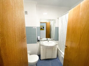 Bidet, serviettes fournies