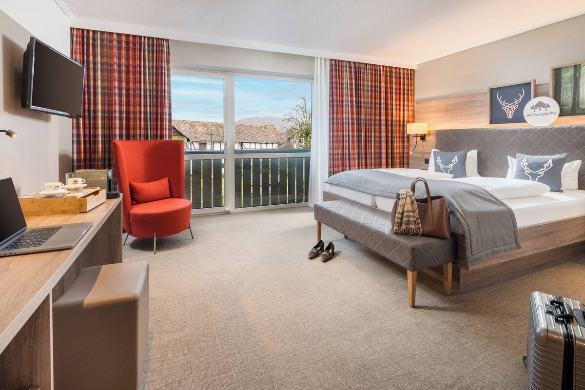 desk, iron/ironing board, free cots/infant beds, bed sheets