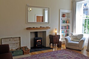 Flat-screen TV - Silver Lining - Gilmore Place Apartment (Edinburgh)