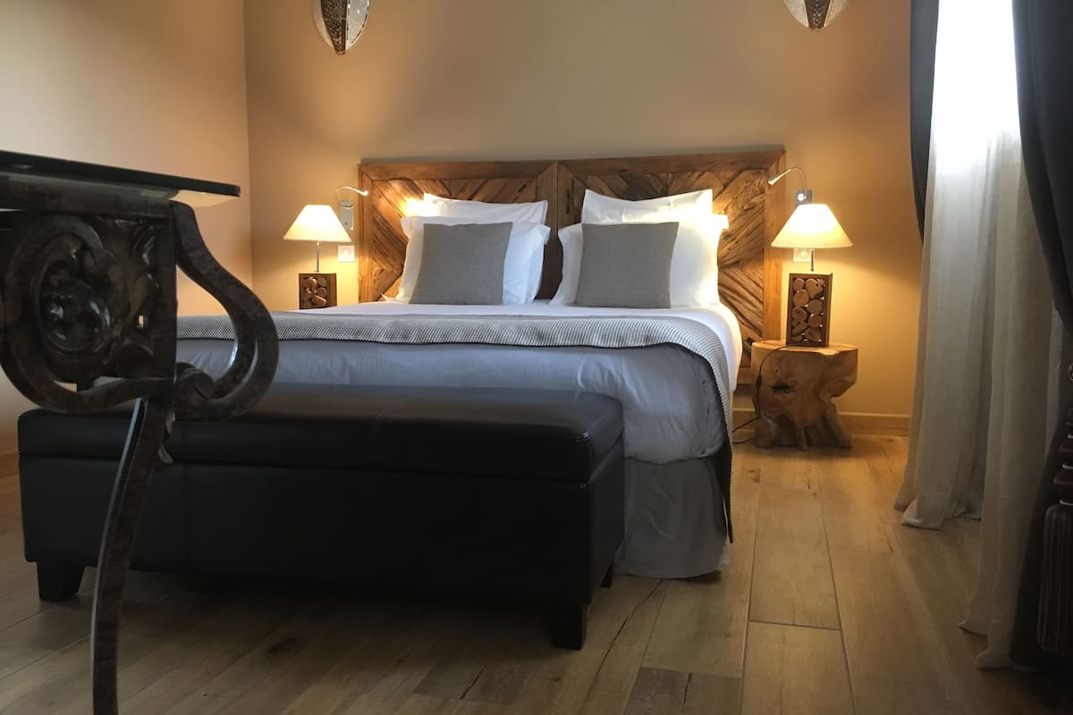 Double Room (Douceur du Sud) | Premium bedding, pillowtop beds, in-room safe, individually decorated