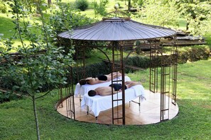 Salle de soins pour les couples, massage suédois, massage thaï
