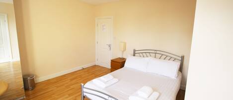 Dobbeltrom, eget bad | Utsikt fra rommet