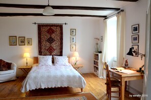 Quarto casal superior, para não fumantes, vista para o vale | Individualmente decorados, individualmente mobiliados, cortinas blackout