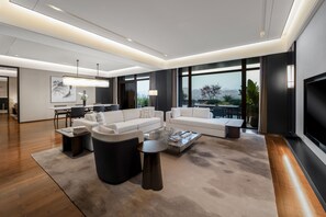 스위트, 침실 1개, 산 전망 (Jinding) | 1 개의 침실, 오리/거위털 이불, 객실 내 금고, 책상