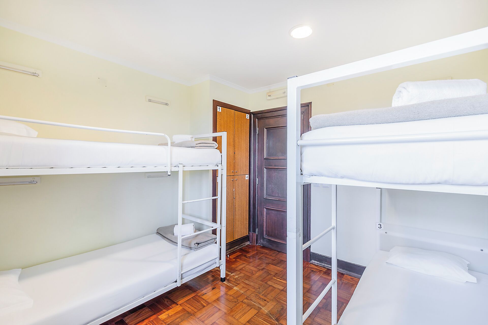 Free WiFi, bed sheets