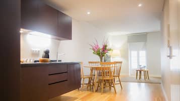 Standard Apartment, 1 Bedroom, Patio | Private kitchen