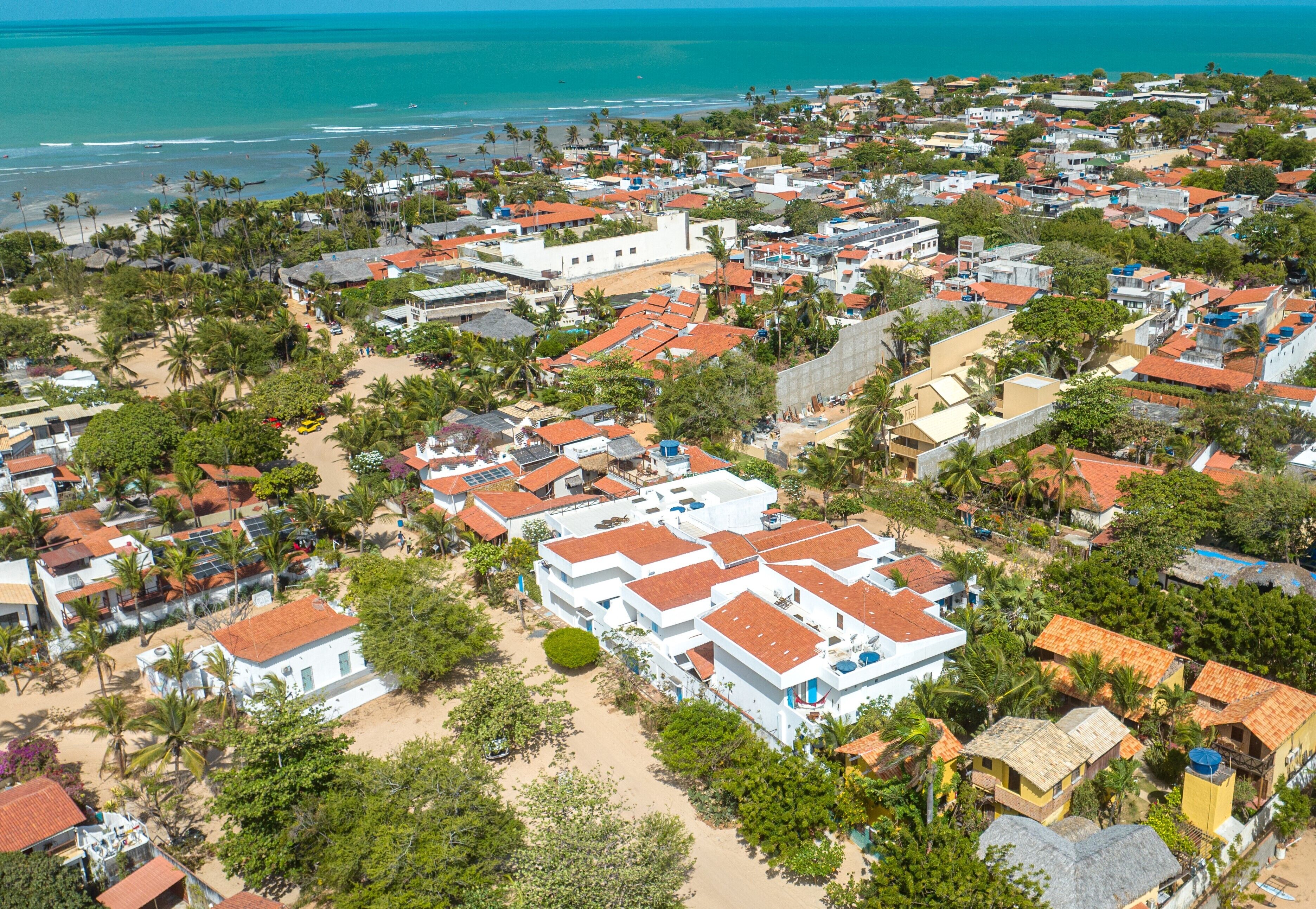 Vista frontal de la propiedad