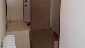 Habitación individual, balcón | Servicio de la habitación