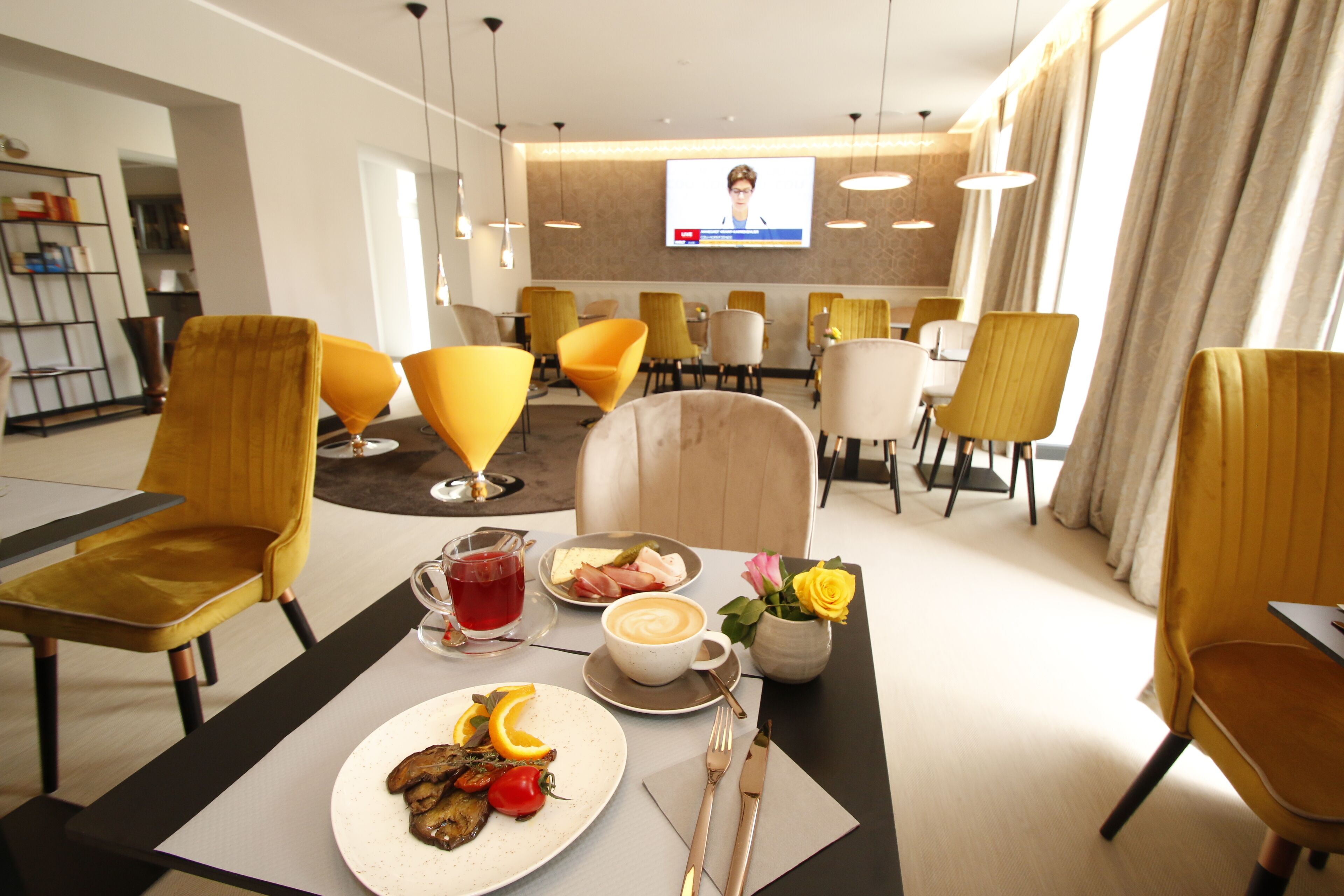 Colazione a buffet, servita tutte le mattine (11.40 EUR a persona) 