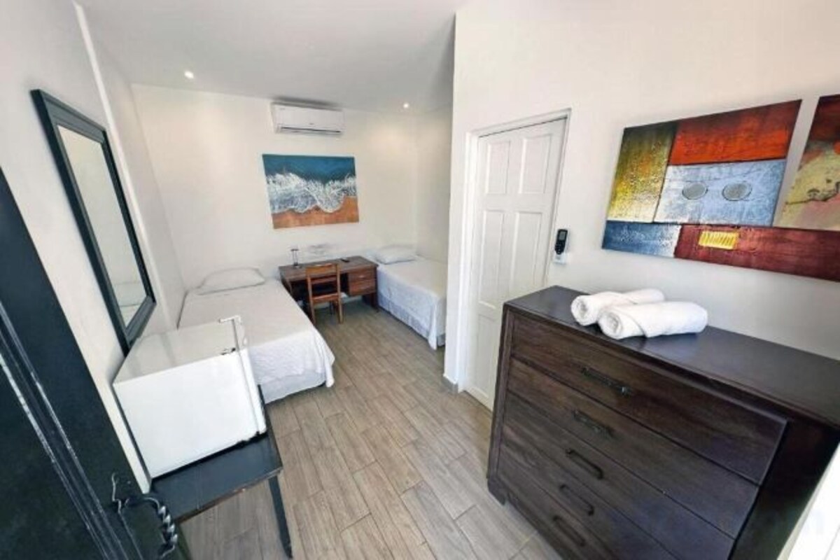 Twin Bed Room #2 For 2 + Breakfast Included