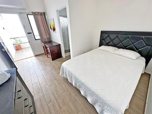 Standard Double Room, 1 Queen Bed | Premium bedding, down comforters, pillowtop beds, minibar - Surf Ranch Tamarindo (Tamarindo)