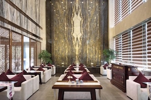 Lobby-Lounge