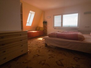 2 dormitoris, cortines opaques, wifi gratuïta i roba de llit 