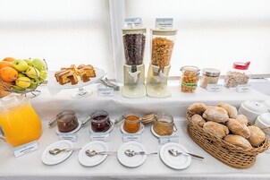 Desayuno continental incluido todos los días 