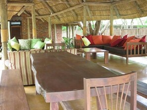 Dining - Simbamwenni Lodge and Camping (Morogoro)