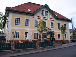 Front of property - Gasthof zur Post Oberwirt (Chieming)