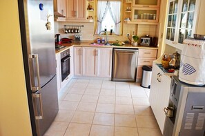 Villa, 3 Bedrooms | Private kitchenette | Full-size fridge, microwave, stovetop, dishwasher