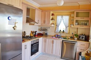 Villa | Private kitchenette