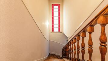 Handrails in stairways