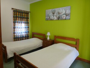 Twin Room, Shared Bathroom | Iron/ironing board, free WiFi