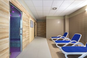 حوض استحمام ساخن، غرفة بخار، علاجات للجسم، العلاج بالماء