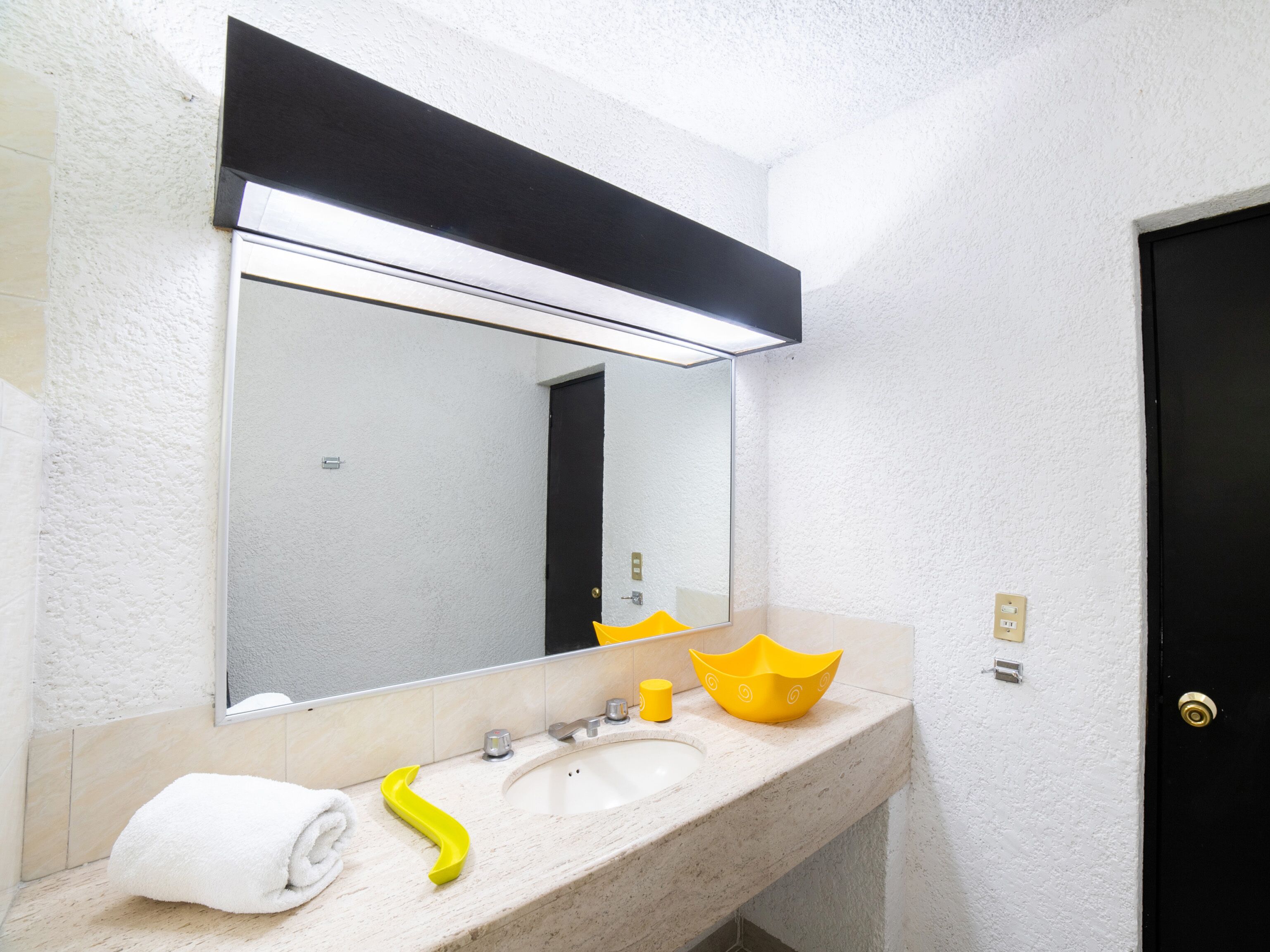 standard room, 2 queen beds | bathroom | shower, towels, soap, shampoo