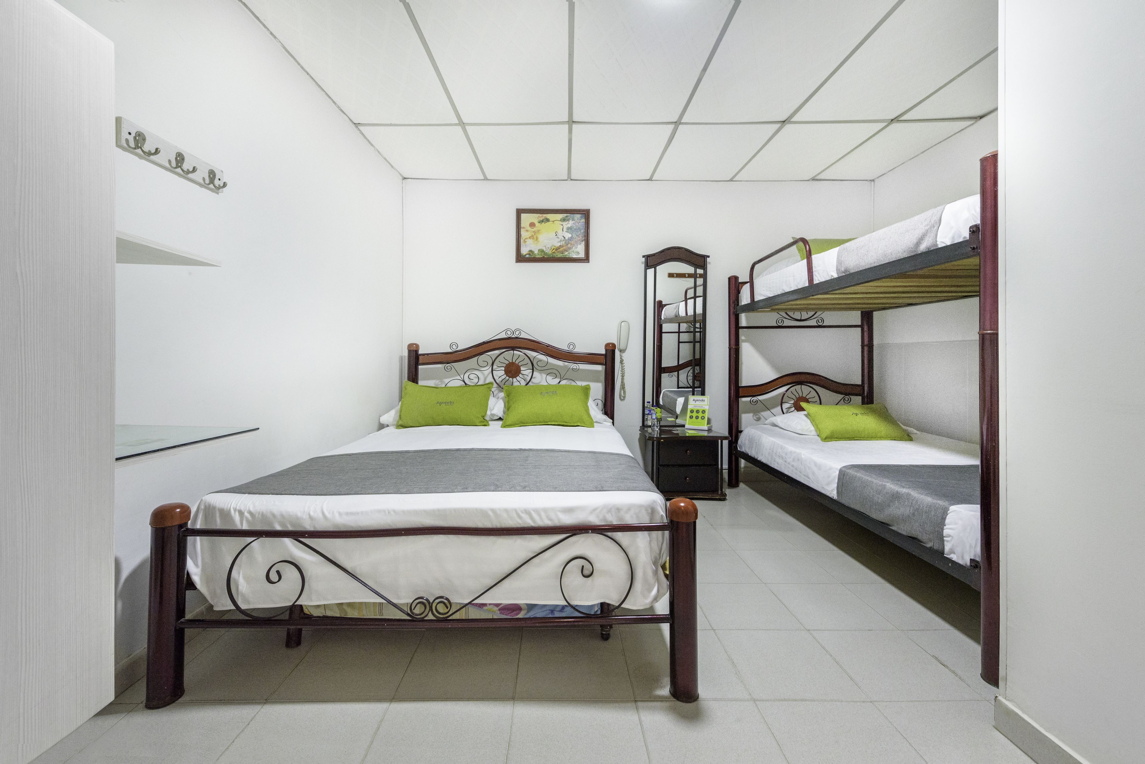 family room, non smoking | free wifi, bed sheets, wheelchair access