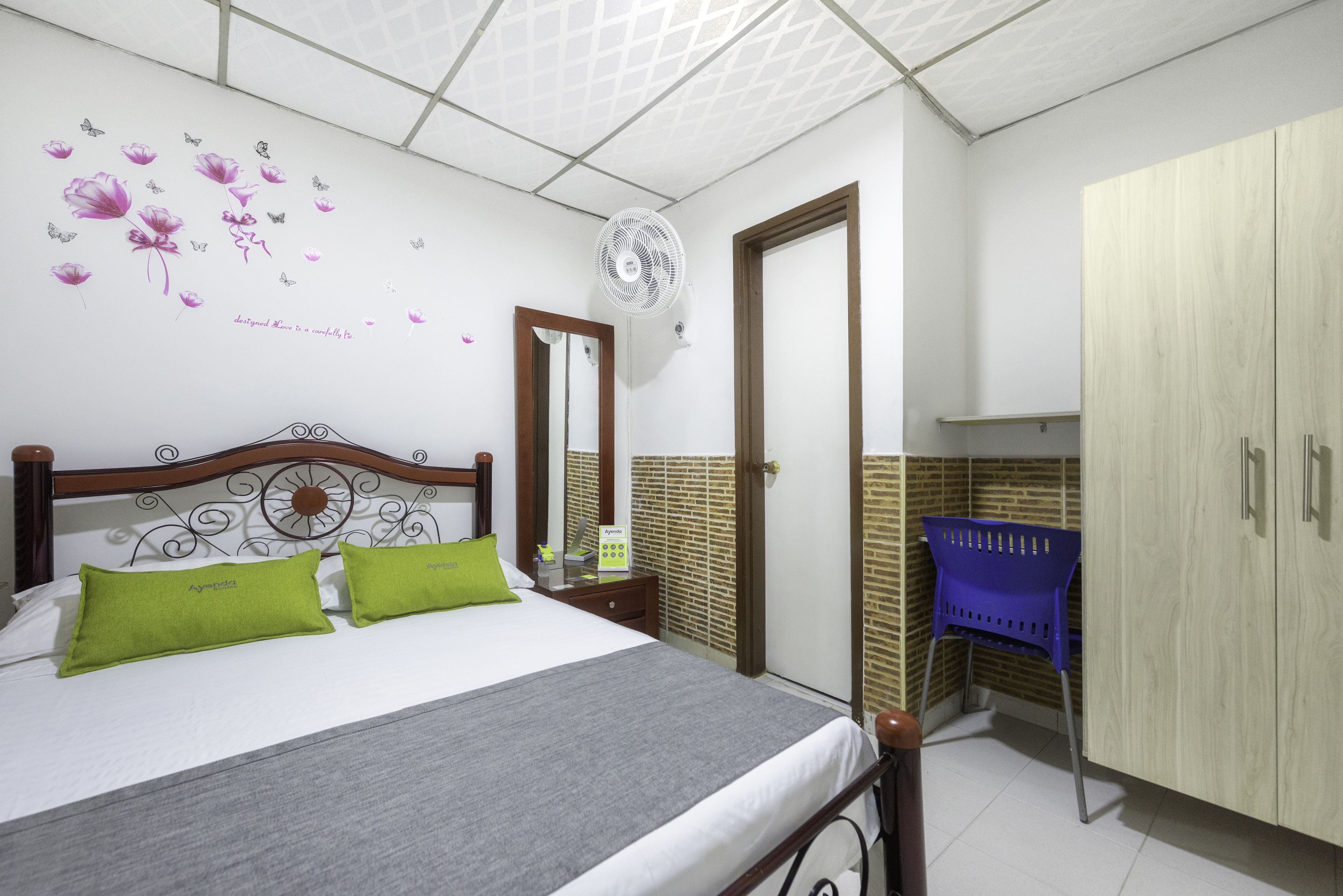 free wifi, bed sheets, wheelchair access