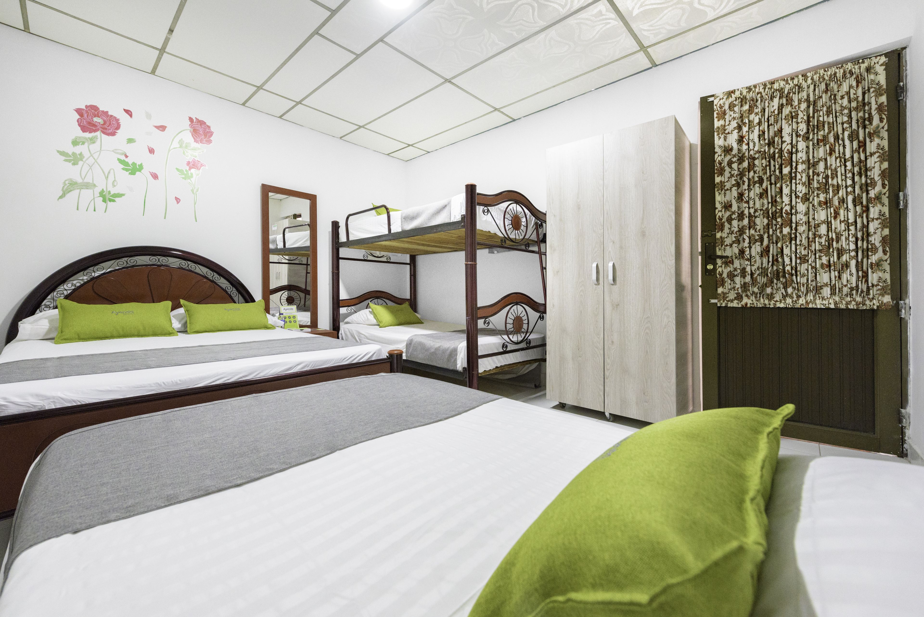 family room, non smoking | free wifi, bed sheets, wheelchair access