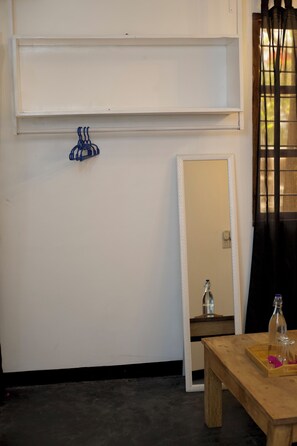 Kamar Double Standar | Setrika/meja setrika, Wi-Fi gratis, dan seprai linen
