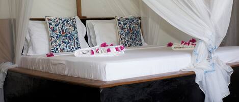 Executive Room | Iron/ironing board, free WiFi, bed sheets