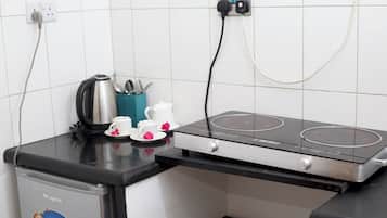 Kamar Double Standar | Setrika/meja setrika, Wi-Fi gratis, dan seprai linen