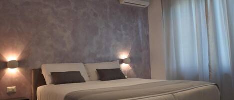 Deluxe Double or Twin Room (#3) | Minibar, desk, blackout drapes, soundproofing