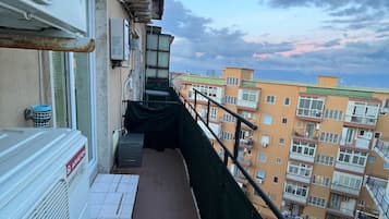 Deluxe Double or Twin Room, Balcony (#1) | Minibar, desk, blackout drapes, soundproofing