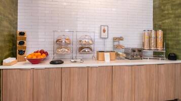 Free daily continental breakfast