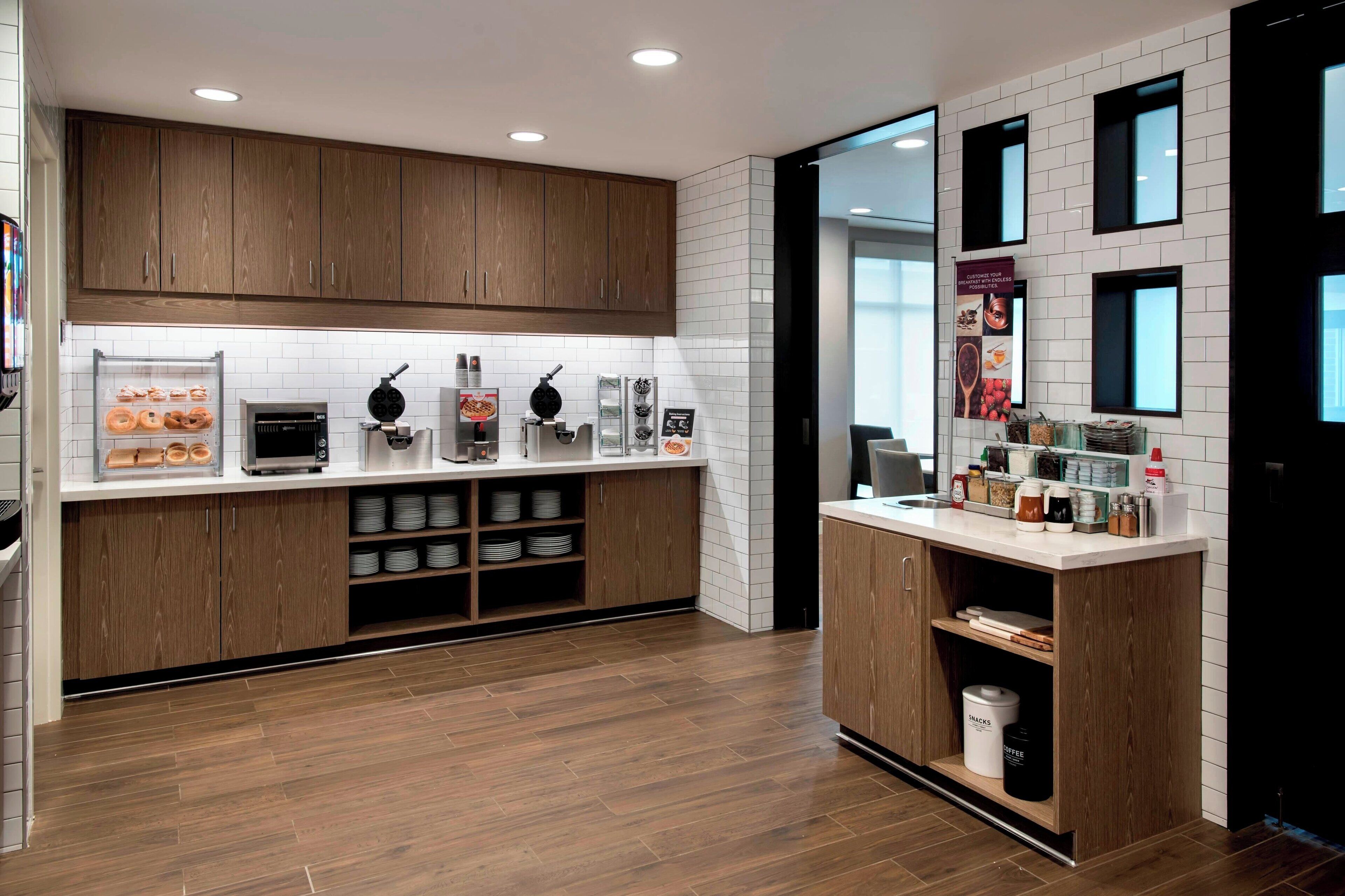 free daily full breakfast