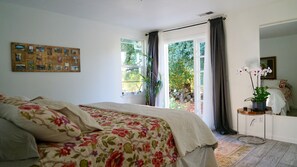 Free WiFi, bed sheets - Gorgeous Country Home (Sebastopol)