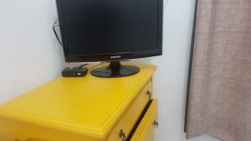 Suite estudio estándar, 1 cama doble, no fumadores | Minibar, cortinas opacas, tabla de planchar con plancha y wifi gratis
