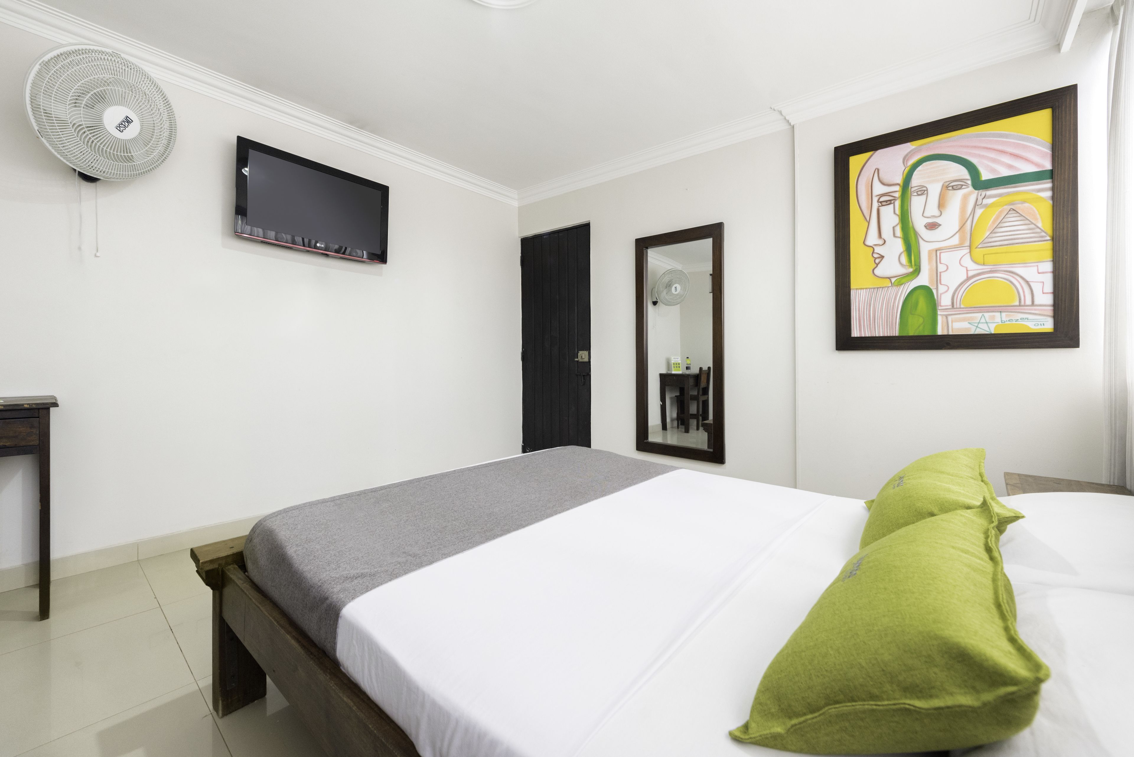 single room, 1 single bed, non smoking | hypo-allergenic bedding, in-room safe, desk, free wifi