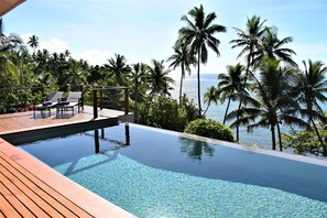 Infinity pool - Island Breeze Fiji (Savusavu)