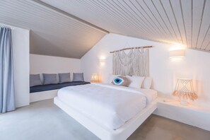 Comfort Penthouse, 1 King Bed, Jetted Tub, Mountain View | Premium bedding, Tempur-Pedic beds, minibar, in-room safe - Kassandra Ölüdeniz  (Fethiye)