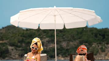 Beach nearby, beach towels