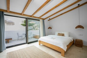 Premium bedding, Tempur-Pedic beds, minibar, in-room safe - Kassandra Boutique Hotel (Fethiye)