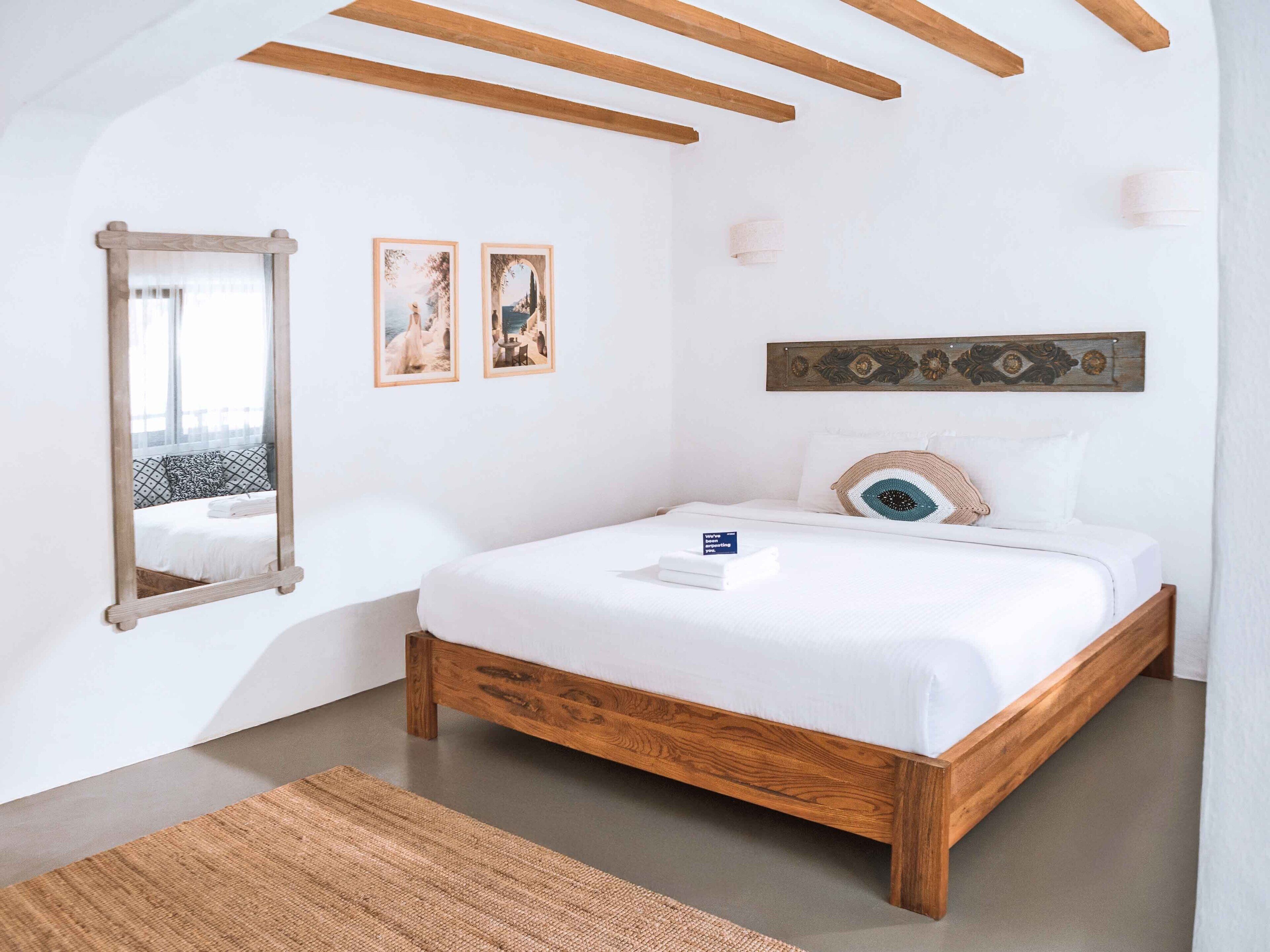 高級客房, 泳池景觀 | 高級寢具、Tempur-Pedic 床墊、迷你吧、客房內保險箱